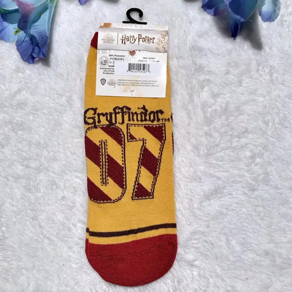 Harry Potter NWT 1 Pair Ankle High Women's Socks Size 9-11 - Picture 3 of 5